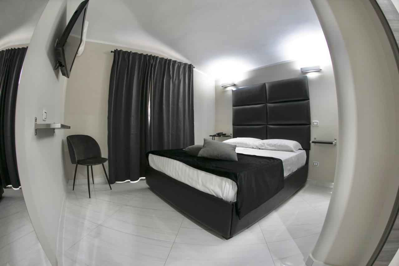Hotel Trionfal Qualiano Exterior photo