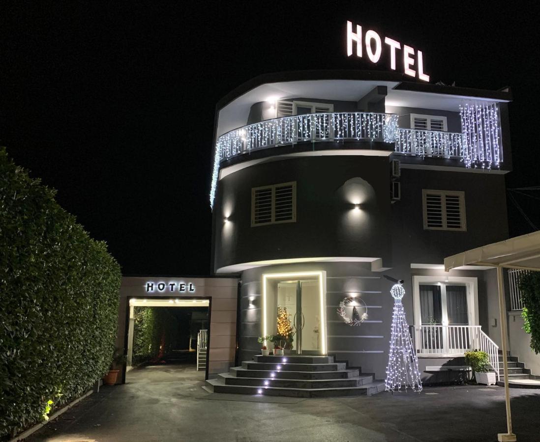 Hotel Trionfal Qualiano Exterior photo