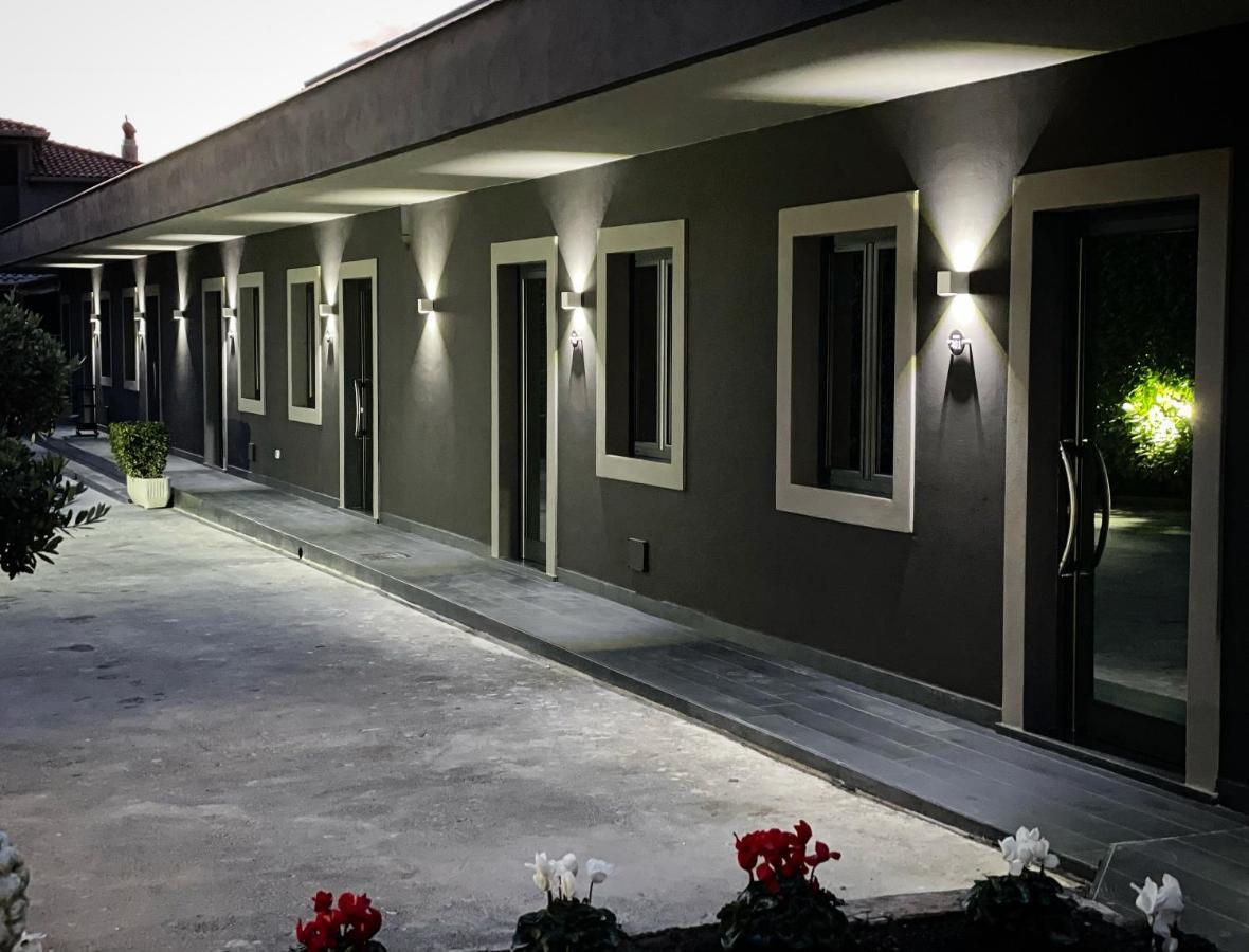 Hotel Trionfal Qualiano Exterior photo